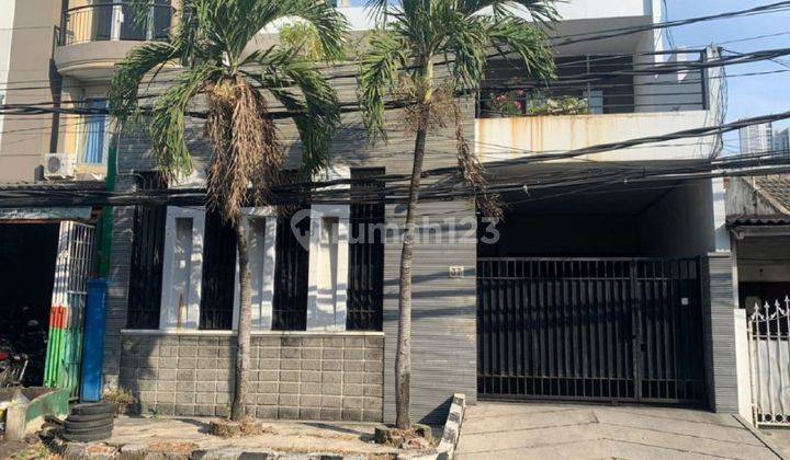 Rumah Strategis Simpang Darmo Permai Selatan Surabaya  1