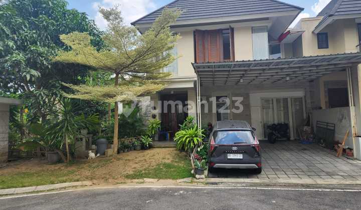 Rumah 2 Lantai Cantik di Perumahan Eksklusif Gamping, Sleman 1