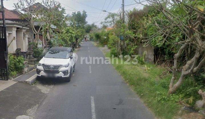 LARGE HOUSE FOR RENT 500m2 | 115M /YR | DENPASAR | BALI | Contact: 082341200214 LARGE HOUSE FOR RENT 500m2 | 115M /YR | DENPASAR | BALI | Contact: 082341200214