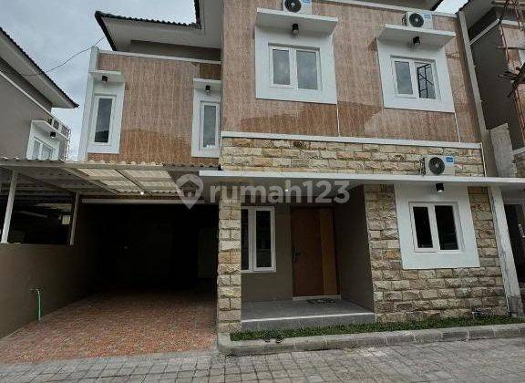 Rumah 2 Lantai, Full Furnished, 4 Km Ke Kampus Uii Di Ngaglik 2