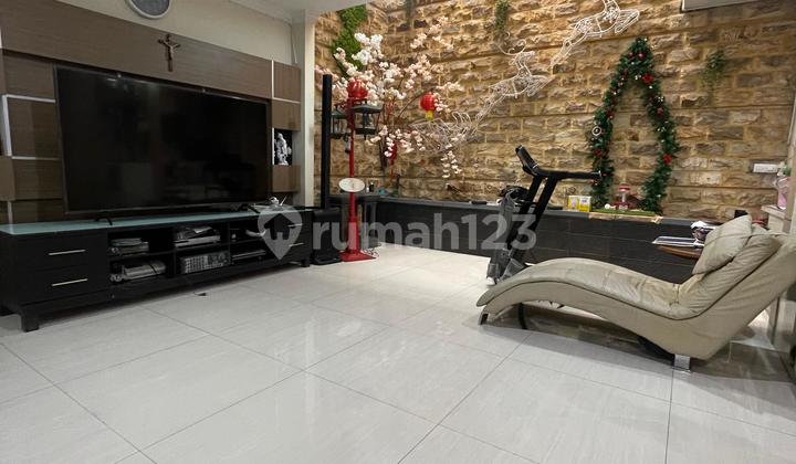 Rumah FULL FURNISHED Cluster Di Jl. Jakarta