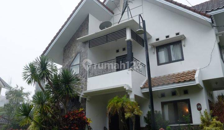 Rumah Villa Dengan View Menawan Dan Luas 2 Lantai di Pusat Kota Batu 1