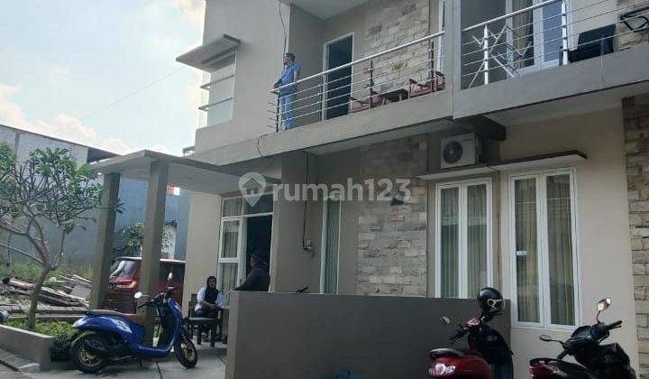 Rumah Modern Dan Elegan Plus Perabot Di Griya Asri Gondorejo Batu 2