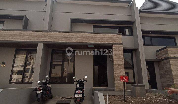 Villa Modern Dan Ekslusif Di Permata Garden Regency Batu 1