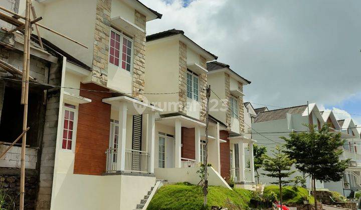 Dijual Rumah 2 Lantai View Pegunungan Dau Kabupaten Malang 2