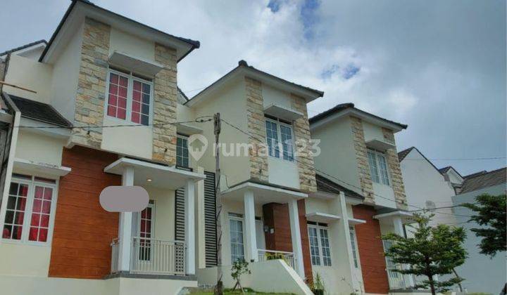 Dijual Rumah 2 Lantai View Pegunungan Dau Kabupaten Malang 1