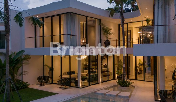 MODERN MIDNIGHT SERENITY VILLA IN UMALAS BALI