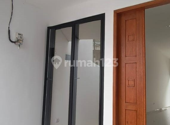 Rumah Baru Modern Siap Huni di Ponndok Kelapa Jakarta Timur 2