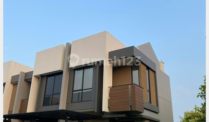 Rumah Hook Furnished Siap Huni dalam Cluster Magenta Summarecon