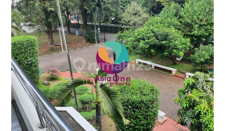 Rumah Sultan Siap Huni Semi Furnished di Kelapa Gading