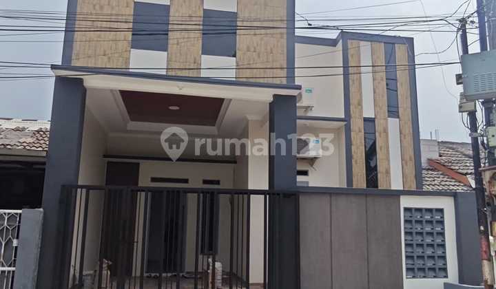 Rumah Siap Huni Murah dalam Komplek Graha Persada di Bekasi 2