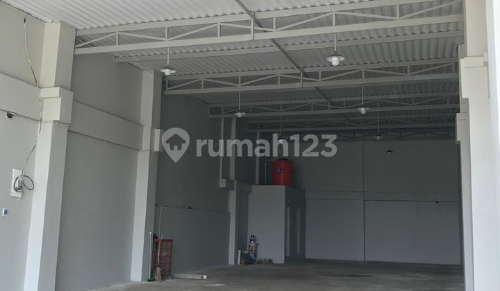 1-Story Shophouse Ready for Use, Prime Location near Tambun Station Bekasi 1-Story Shophouse Ready for Use, Prime Location near Tambun Station Bekasi
