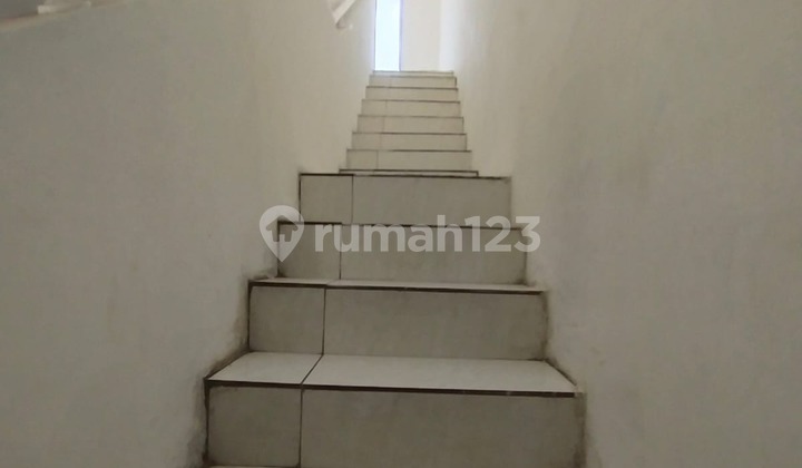 2-Story Shophouse Strategically Located in the Bustling Culinary Center of Marakas Pondok Ungu 2