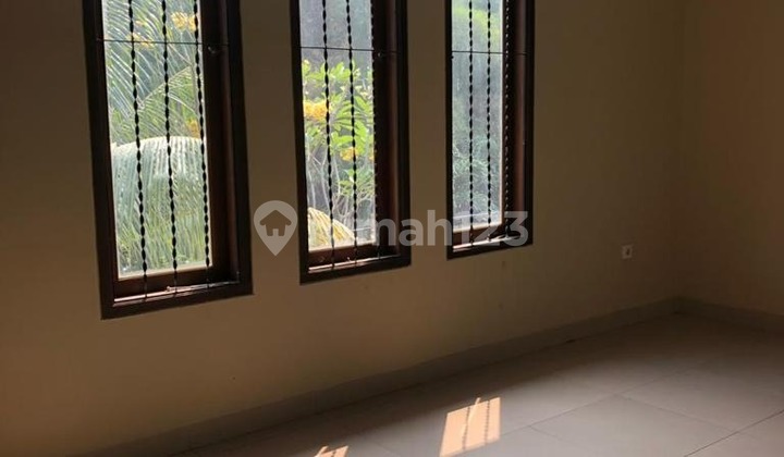 Rumah Murah Luas Siap Huni 2 Lt di Bintaro Jaya Sektor 7 2