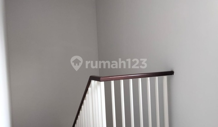 Rumah Hook 2 Lt Murah dalam perum Nusa Kirana Rorotan Jakut 2