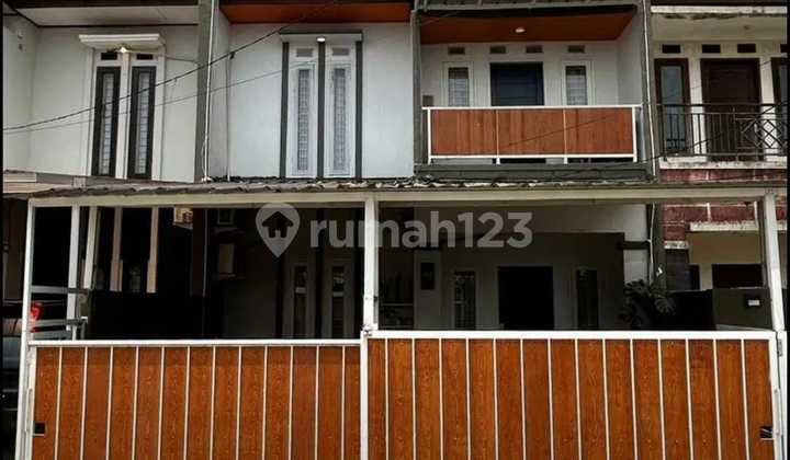 Rumah Semi Furnished 2 Lt Siap Huni di Sawangan Depok Rumah Semi Furnished 2 Lt Siap Huni di Sawangan Depok