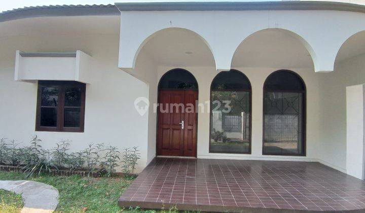 Rumah Semi Furnished Siap Huni Dekat Lrt Pulomas Jakarta Timur 2