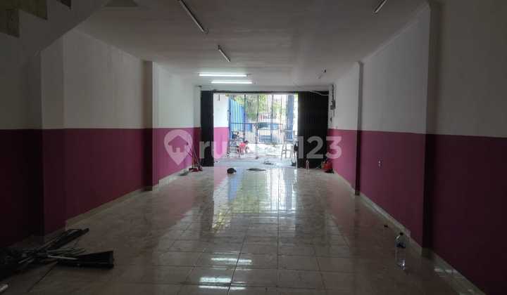 3-Story Shop House in Strategic Location, Suitable for Business in Kranji Bekasi 2