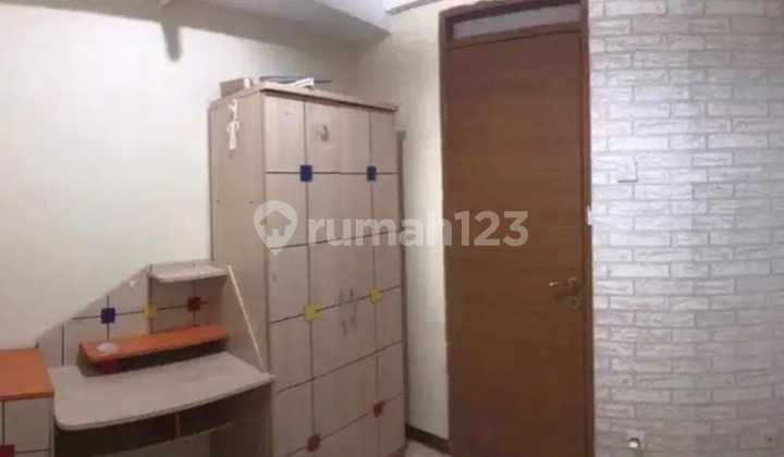 ruang tamu apartemen green park view murah