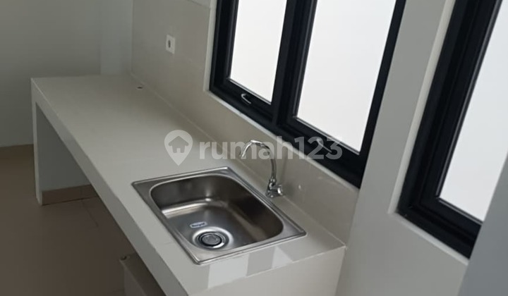 Rumah Bagus 2 Lt Siap Huni di Summarecon Crown Gading Bekasi 2