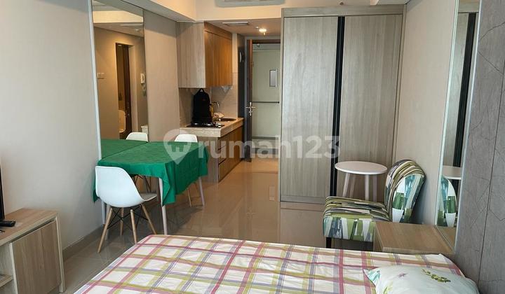 Apartemen Signature Park Type Studio dekat Stasiun LRT Cikoko