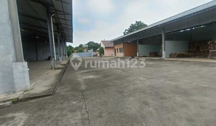 Former Waste Open Warehouse, Good Location in Cikedokan, Bekasi. Former Waste Open Warehouse, Good Location in Cikedokan, Bekasi.