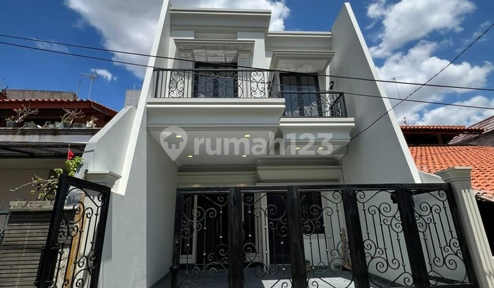 Rumah Mewah Siap Huni Dekat Al Azhar Rawamangun Jaktim