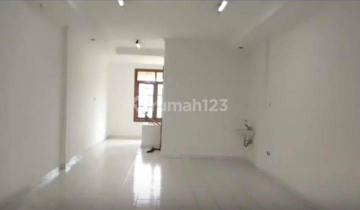 For Sale Immediately Strategic Shophouse Main Road 2