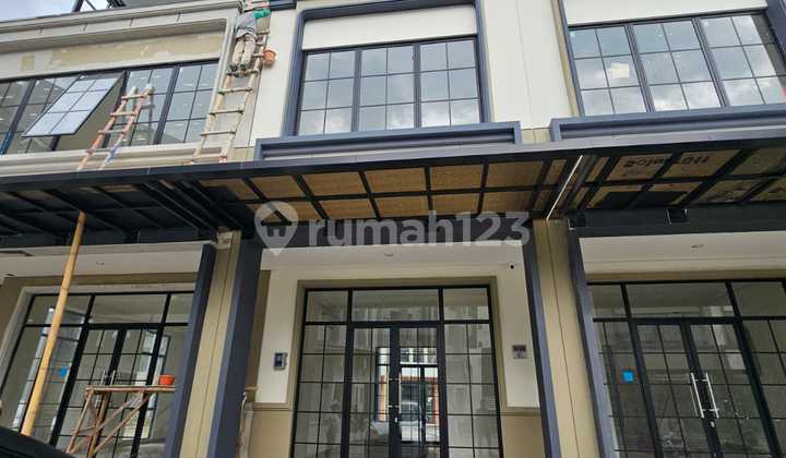 Sewa Ruko 3 Lantai Daerah Komersial di Ruko Hudson Gading Serpong
