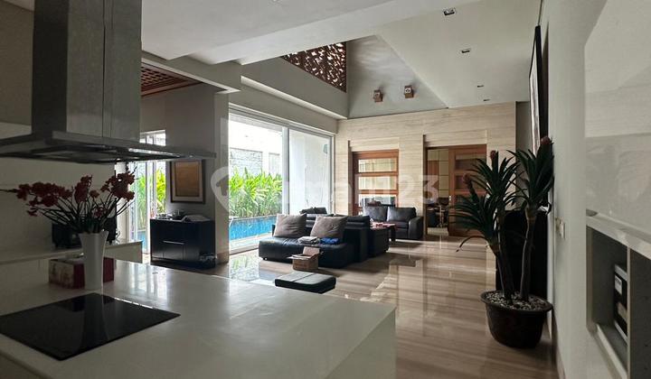 Rumah Luxury Luas 651M2 di Metro Kencana Pondok Indah
