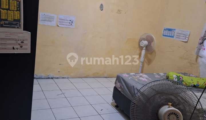 Spacious 257m2 House Location Karawaci Tangerang 2