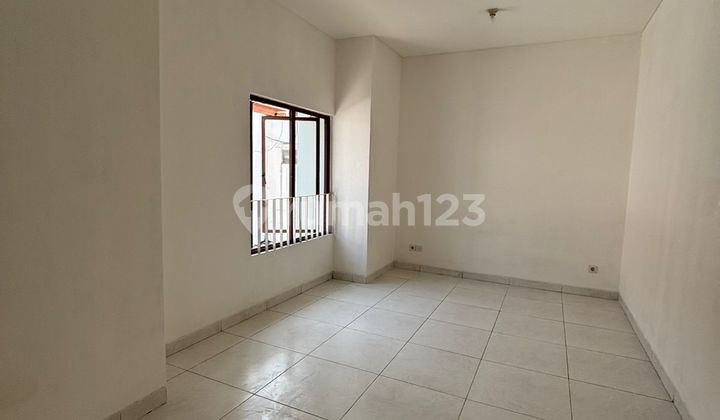 Dijual Rumah Mewah 3 Lantai Di Cluster Maninjau Asya, 015 2
