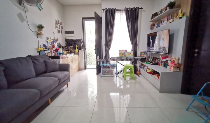 Rumah Premium Full Furnished Siap Huni Cluster Wisteria, Cakung, Jakarta Timur, 007
