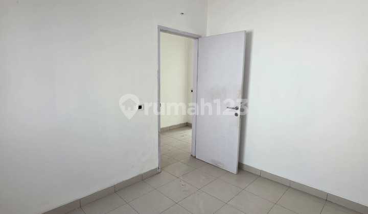 Disewakan Rumah 2 Lantai Dengan Lingkungan Yang Aman Dan Nyaman Di Cluster Alamanda. 029 2