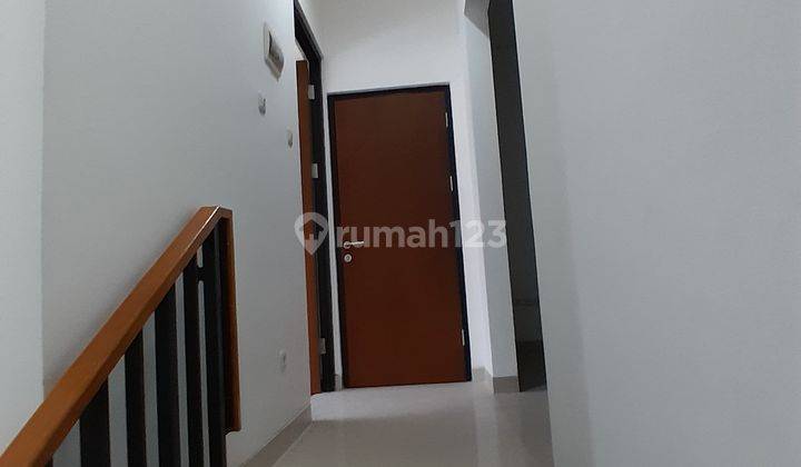 Dijual Rumah Modern Lebar 6 Kosongan Cluster Jura Metland Menteng, Cakung, Jakarta Timur, 004 2