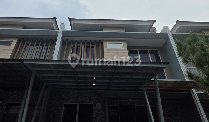 Jual Cepat Rumah Semi Furnish Full Renovasi Cluster Mississipi, Jakarta Garden City, Cakung, 029
