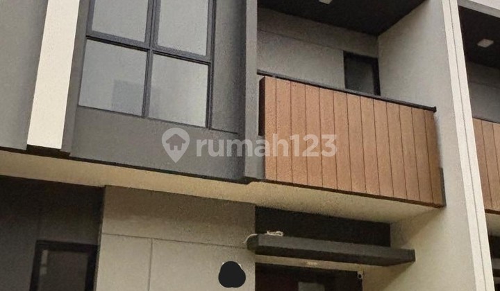 For Rent Fast Cheap House Wide 6 Cluster Regia, Summarecon Crown Gading, Bekasi, 018