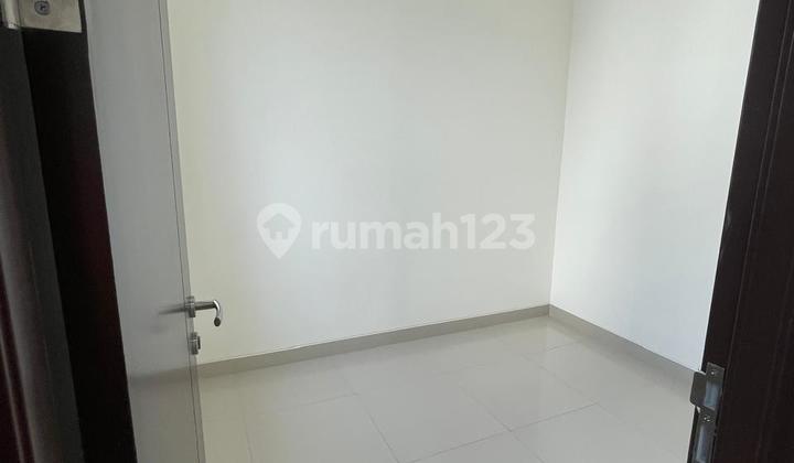 Ready-to-Occupy Residence with 3 BR, Laseine Cluster, Cakung, East Jakarta, 037 2