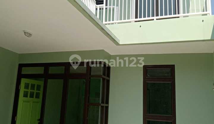 Rumah 2 Lantai dengan Suasana Asri di Villa Mutiara Bogor 1. 015 Rumah 2 Lantai dengan Suasana Asri di Villa Mutiara Bogor 1. 015
