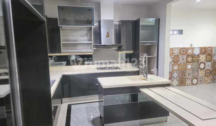 For Rent 2-Story Semi-Furnished House In Alamanda Cluster. 015 2