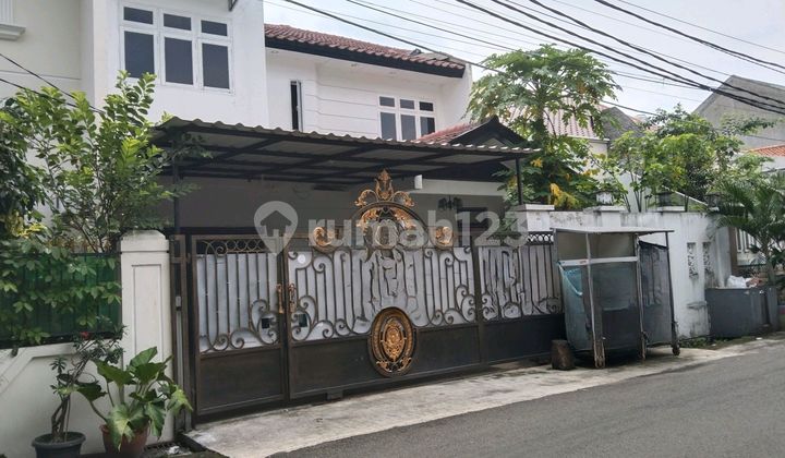 Di Jual Rumah 2 Lantai Siap Huni