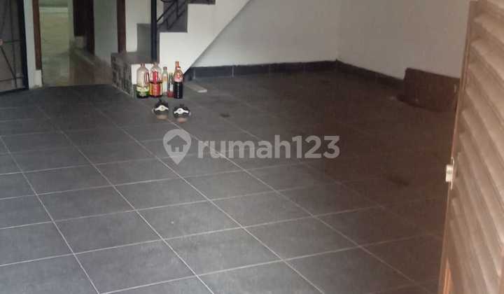 For Rent 2 Story Hook House