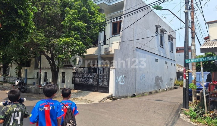 Di Jual Rumah 2 Lantai Siap Huni 2
