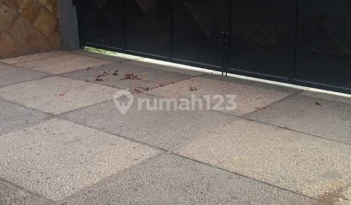 For Rent 2 Story Hook House