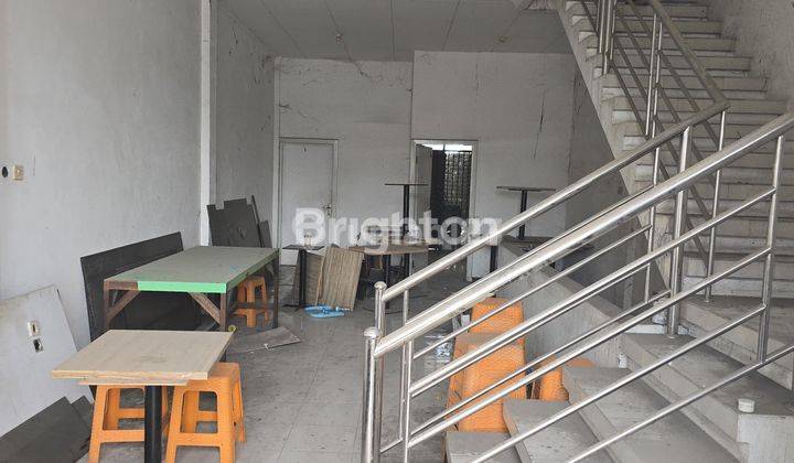 RUKO 3 Lantai TEMPAT STRATEGIS DISEWAKAN 1