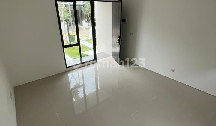 For Sale House in Lavish Hill Citraland Megah 2