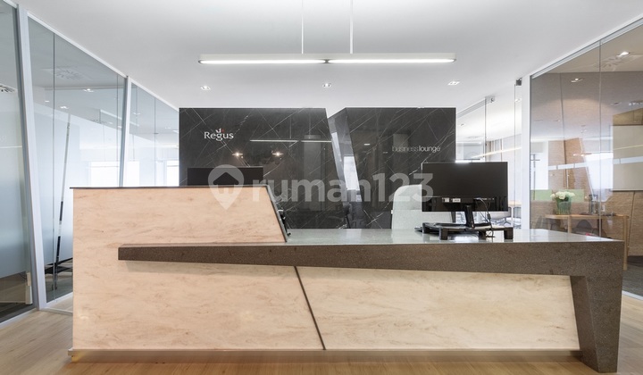 Ruang kantor terbuka untuk 10 orang di HQ_OP 10 (Office for 10 People) Ruang kantor terbuka untuk 10 orang di HQ_OP 10 (Office for 10 People)