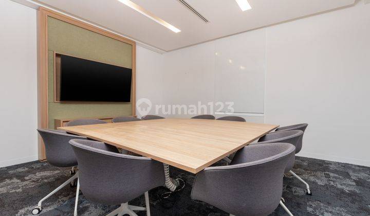 Akses ruang kantor profesional di Regus GKM Green Tower 1