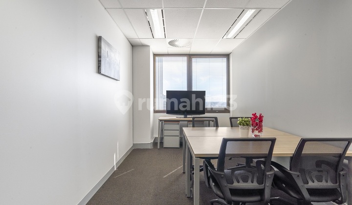 Ruang kantor pribadi sesuai kebutuhan unik bisnis Anda di Regus Wisma KEIAI_3 Workstations Office Ruang kantor pribadi sesuai kebutuhan unik bisnis Anda di Regus Wisma KEIAI_3 Workstations Office