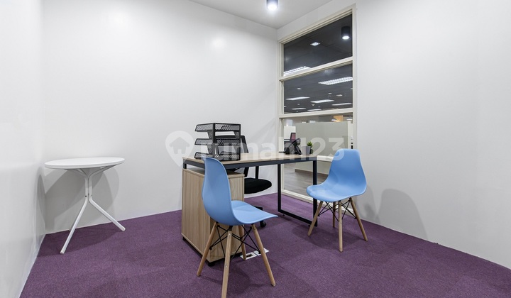 Temukan ruang kantor di Regus Jakarta, Menara Sunlife untuk 3 orang dengan layanan siap pakai_3 Workstations Office